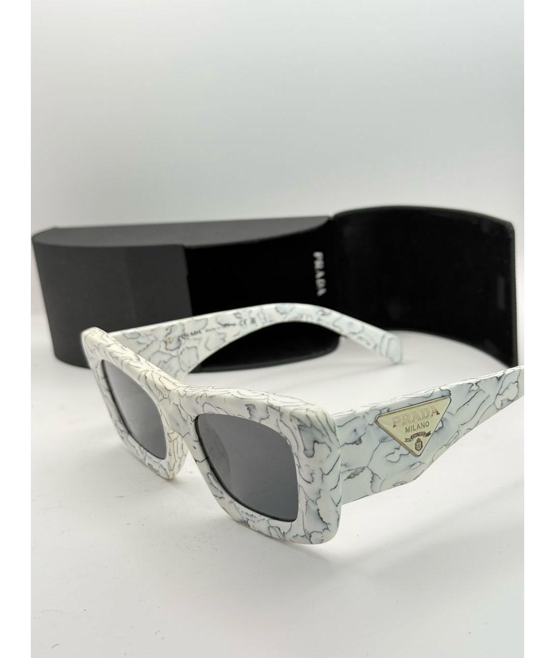PRADA Белые пластиковые солнцезащитные очки, фото 2