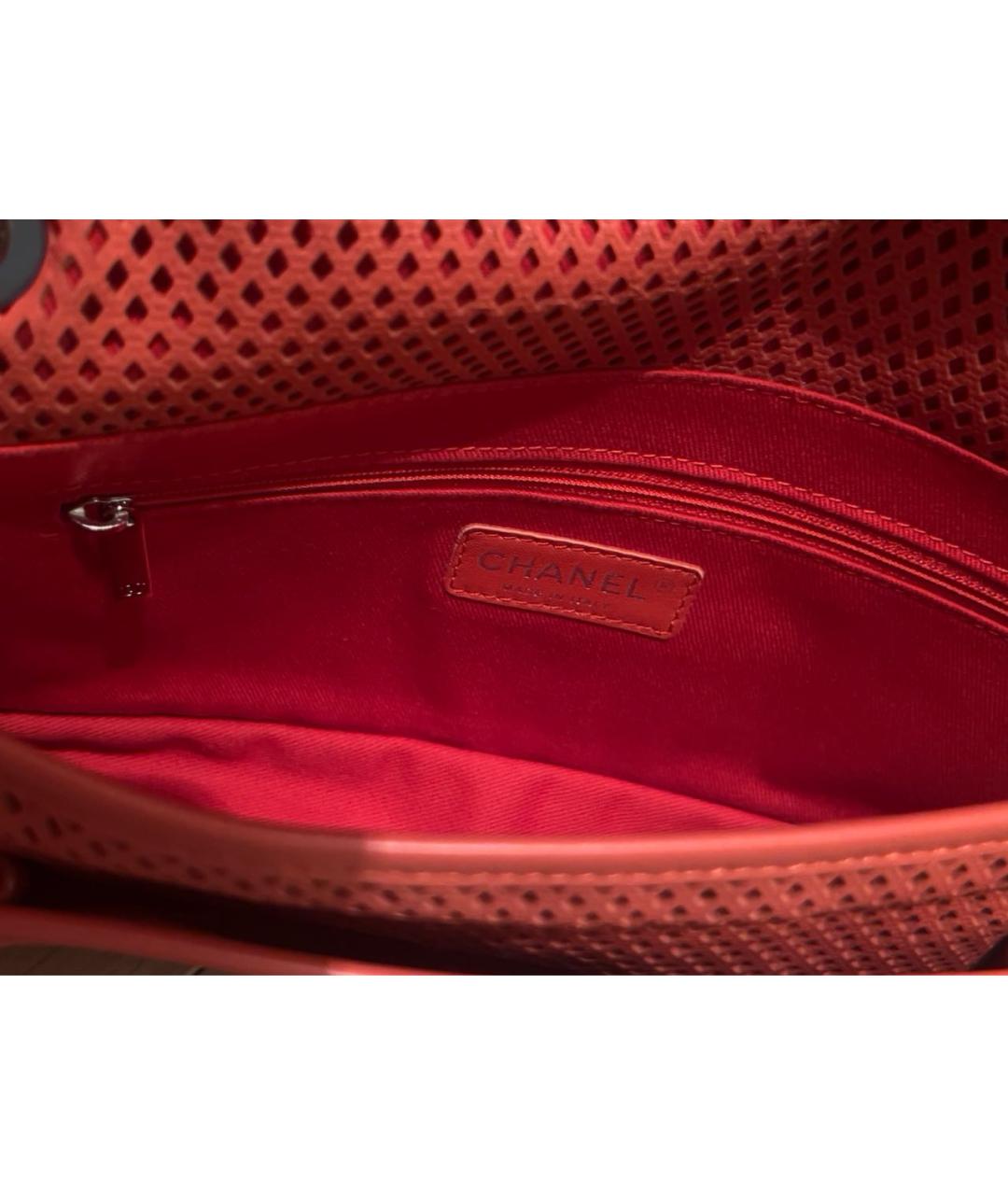 CHANEL Коралловая кожаная сумка через плечо, фото 4