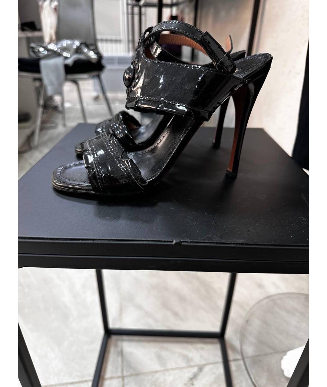 ALAIA Черные босоножки из лакированной кожи, фото 7