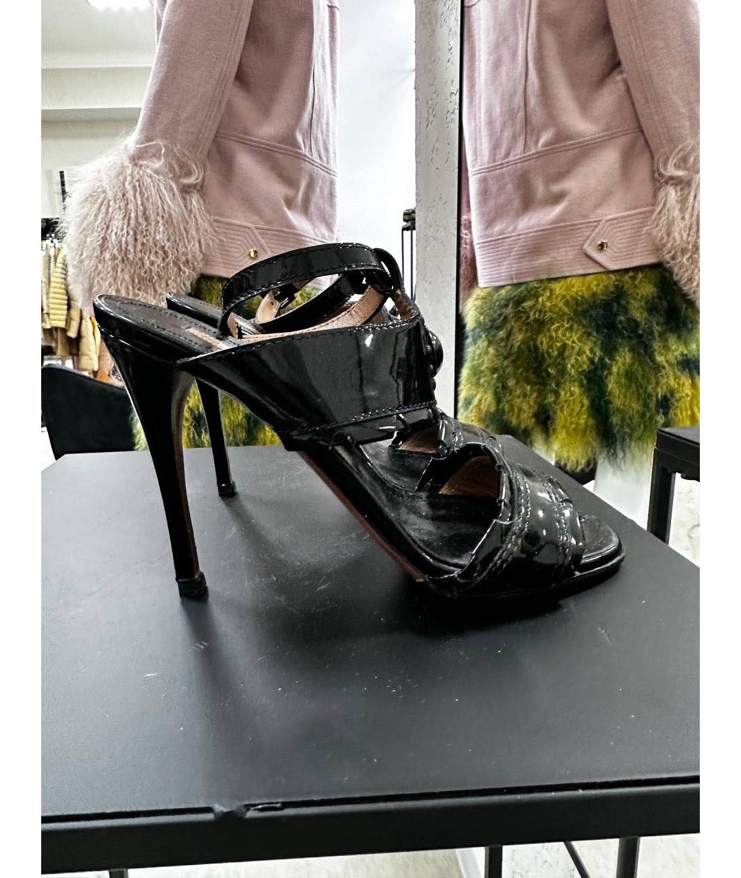 ALAIA Черные босоножки из лакированной кожи, фото 8