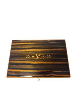 LOUIS VUITTON Шкатулка