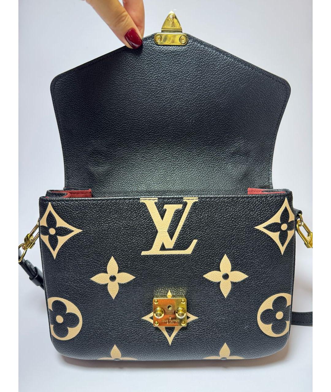 LOUIS VUITTON Черная кожаная сумка через плечо, фото 5