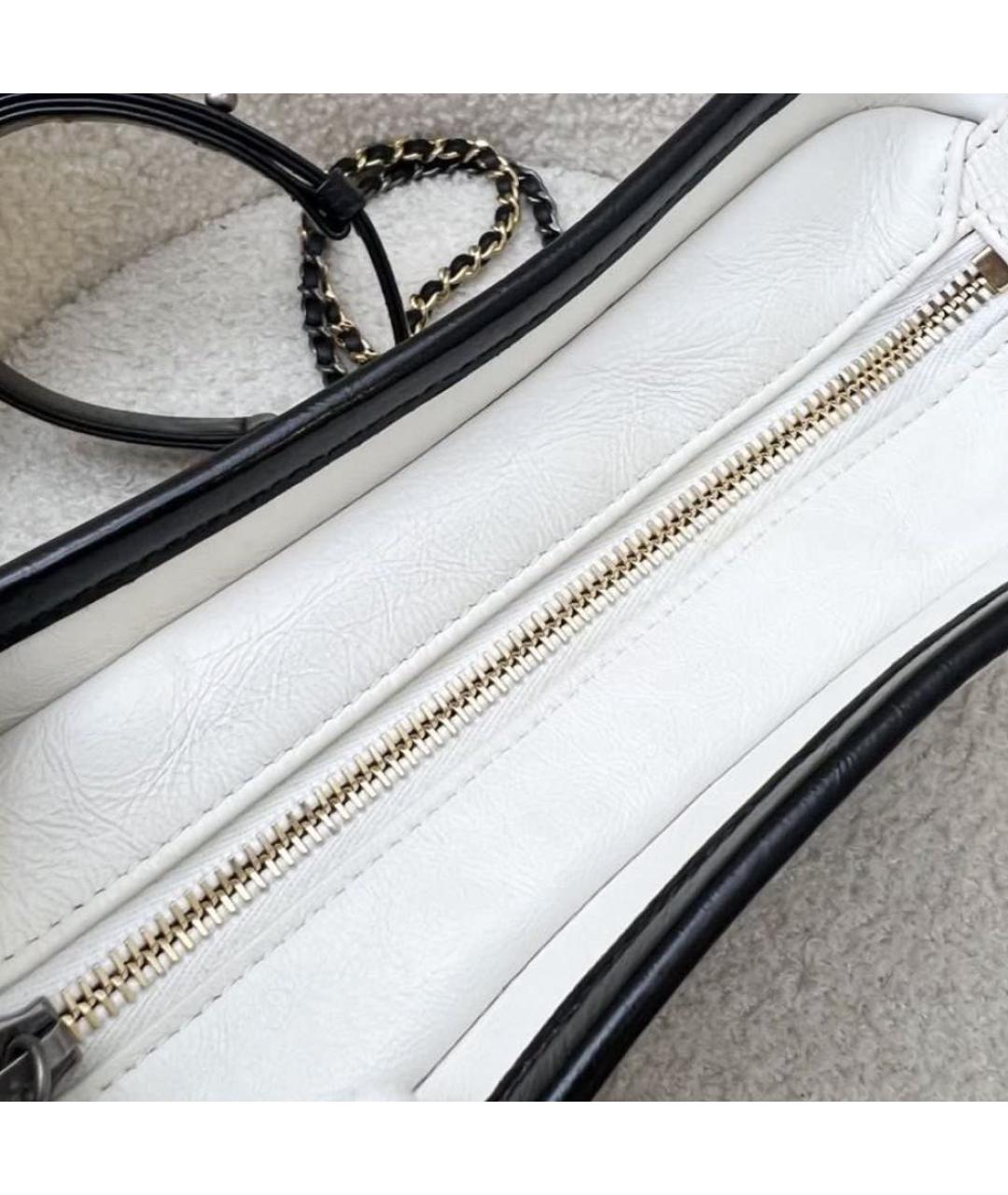 CHANEL Белая кожаная сумка через плечо, фото 4