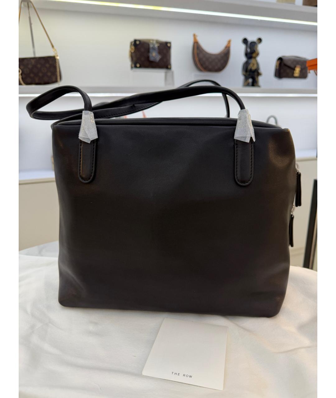 THE ROW Черная кожаная сумка через плечо, фото 8