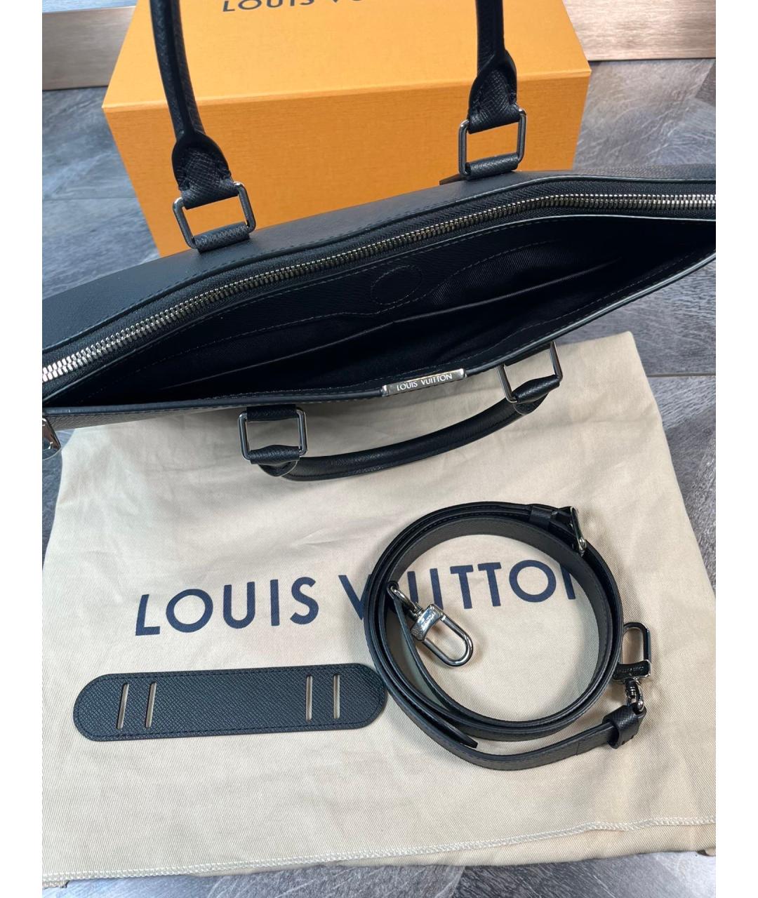 LOUIS VUITTON Черная кожаная сумка тоут, фото 4