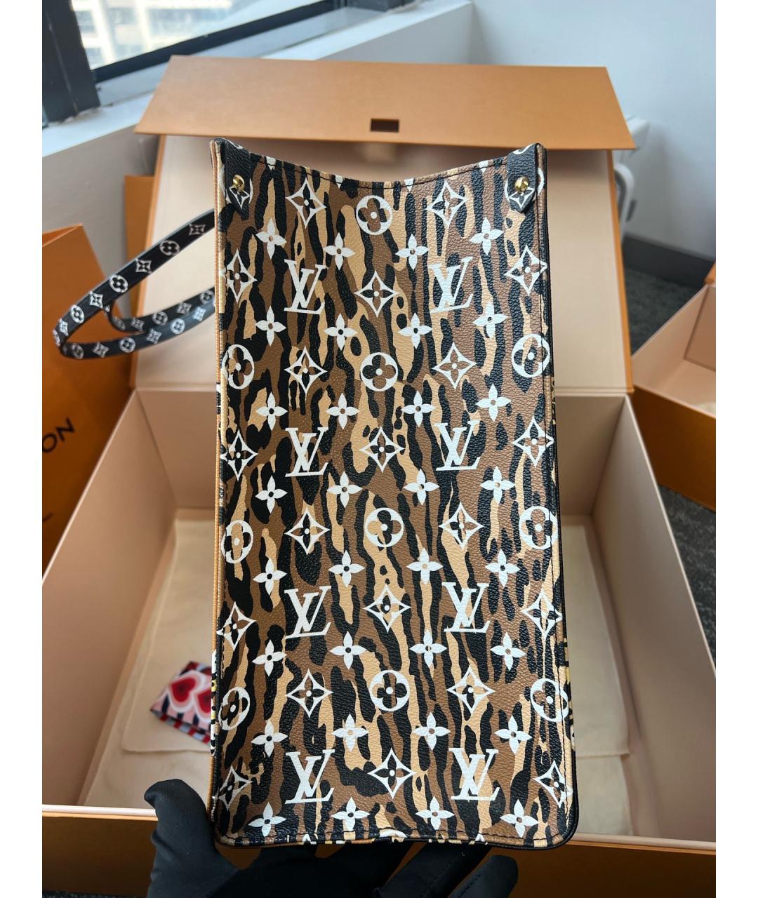 LOUIS VUITTON Черная сумка тоут из искусственной кожи, фото 4