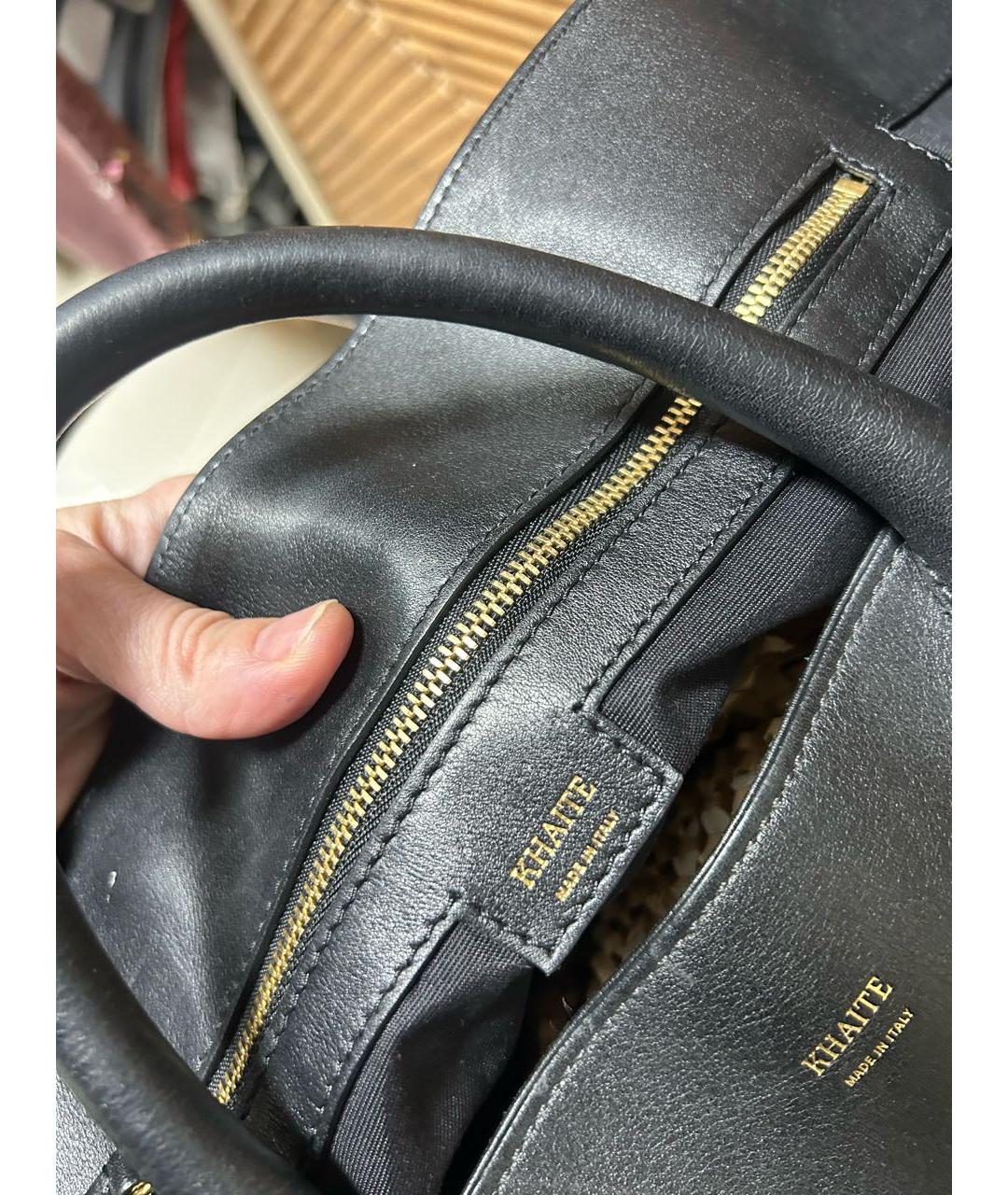 KHAITE Черная кожаная сумка с короткими ручками, фото 4