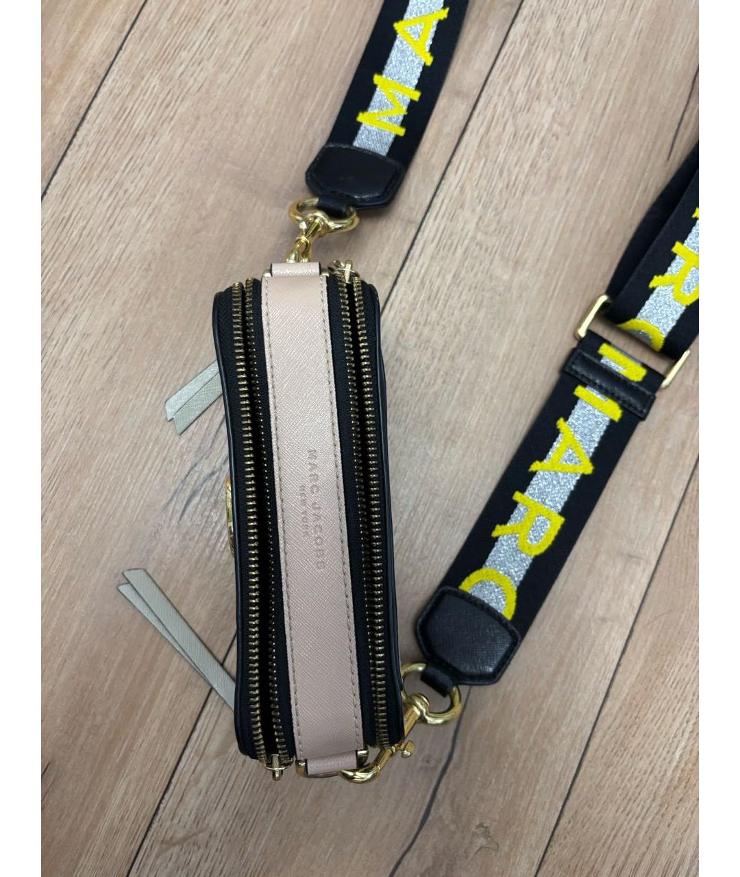 MARC JACOBS Бежевая кожаная сумка через плечо, фото 4