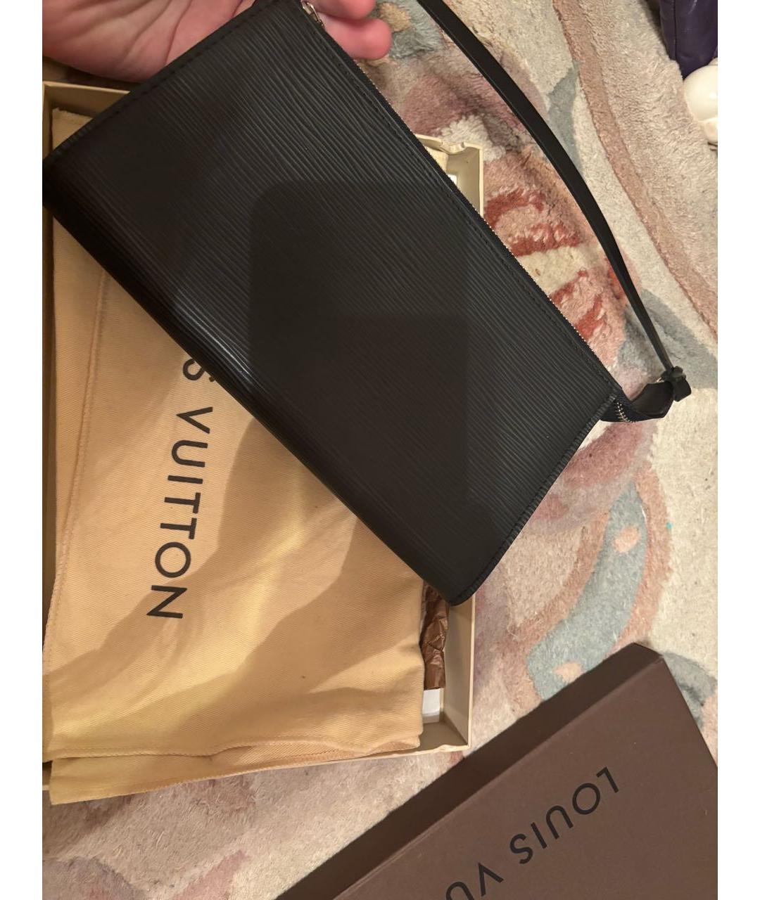 LOUIS VUITTON Черная кожаная сумка с короткими ручками, фото 2