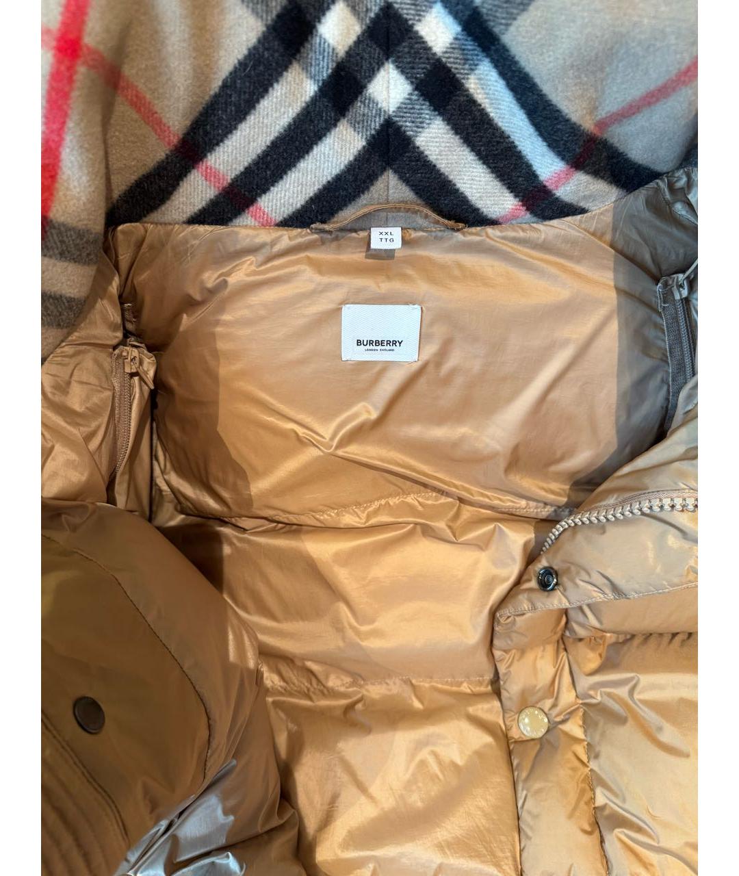BURBERRY Горчичный полиэстеровый пуховик, фото 3