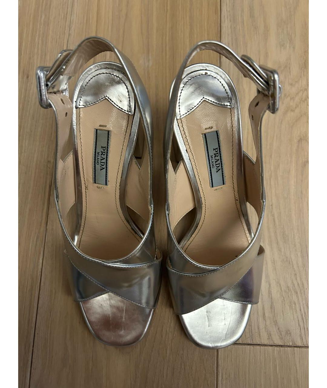 PRADA Серебряные кожаные босоножки, фото 2