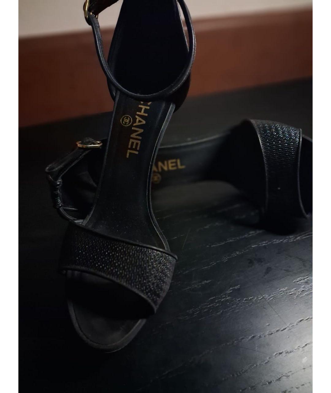 CHANEL Черные кожаные босоножки, фото 2