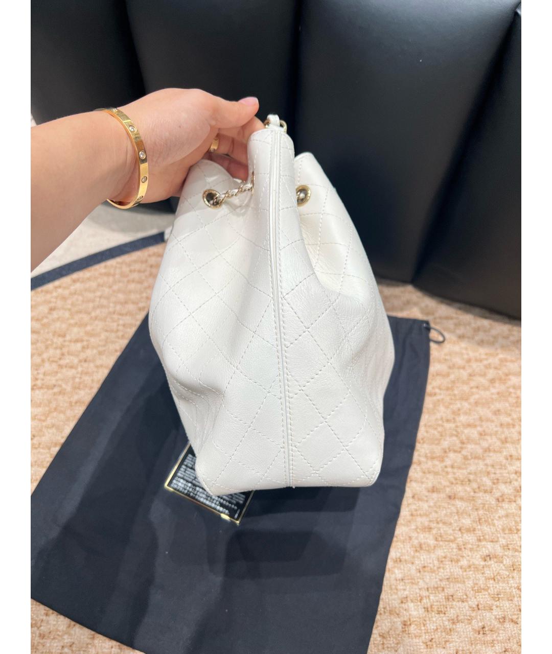 CHANEL Белая кожаная сумка через плечо, фото 5