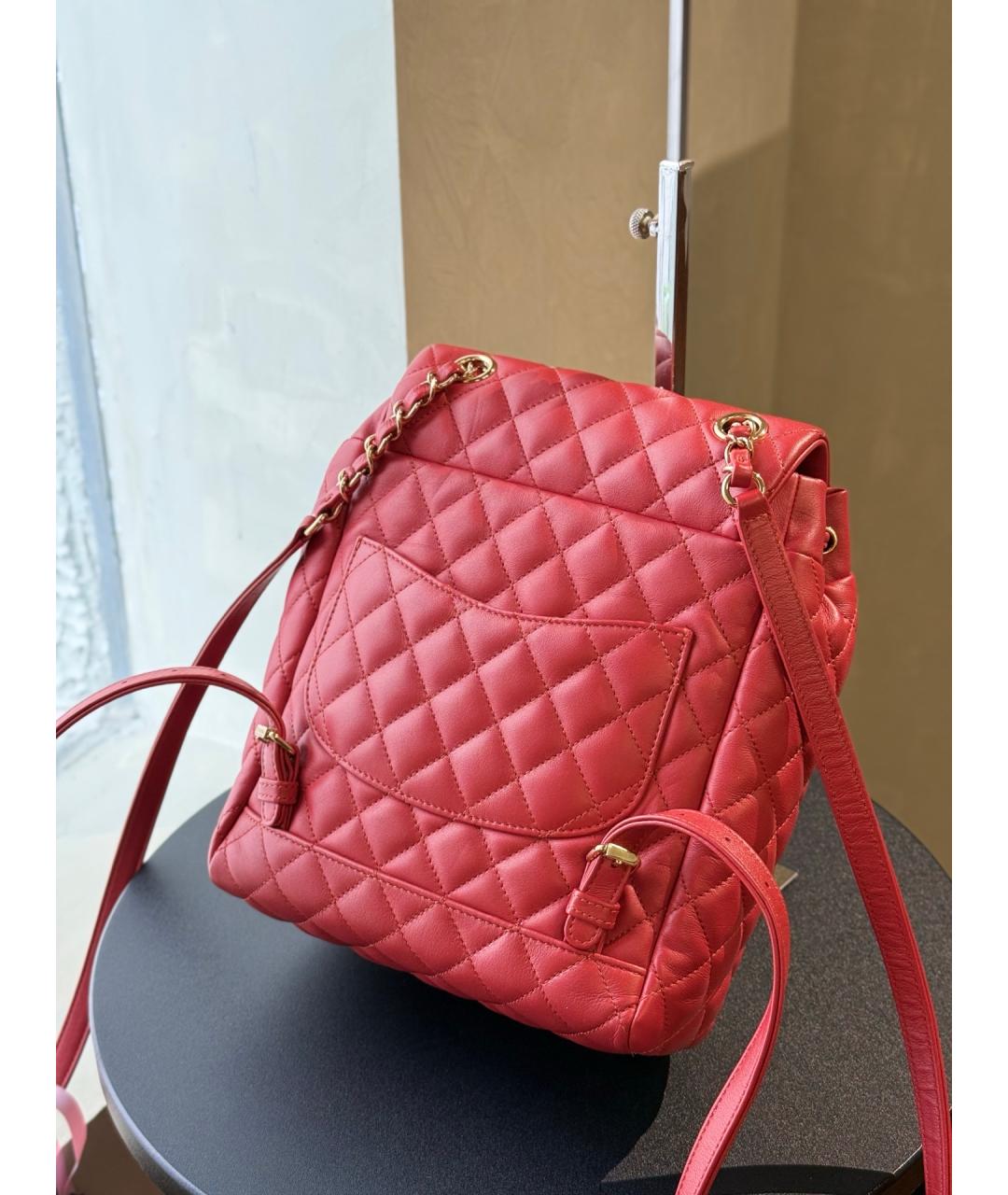 CHANEL Красный кожаный рюкзак, фото 5