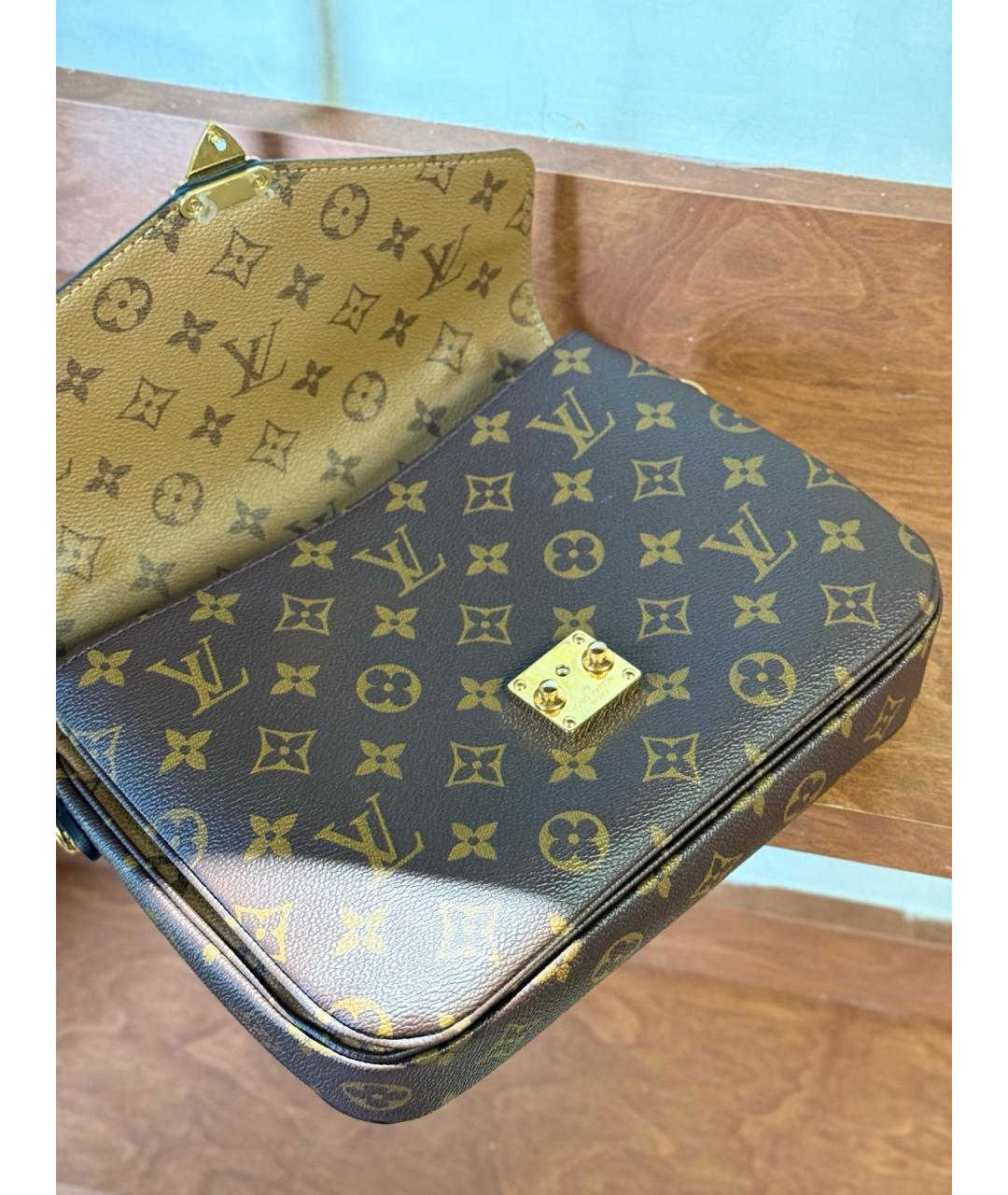 LOUIS VUITTON Коричневая сумка через плечо из искусственной кожи, фото 8