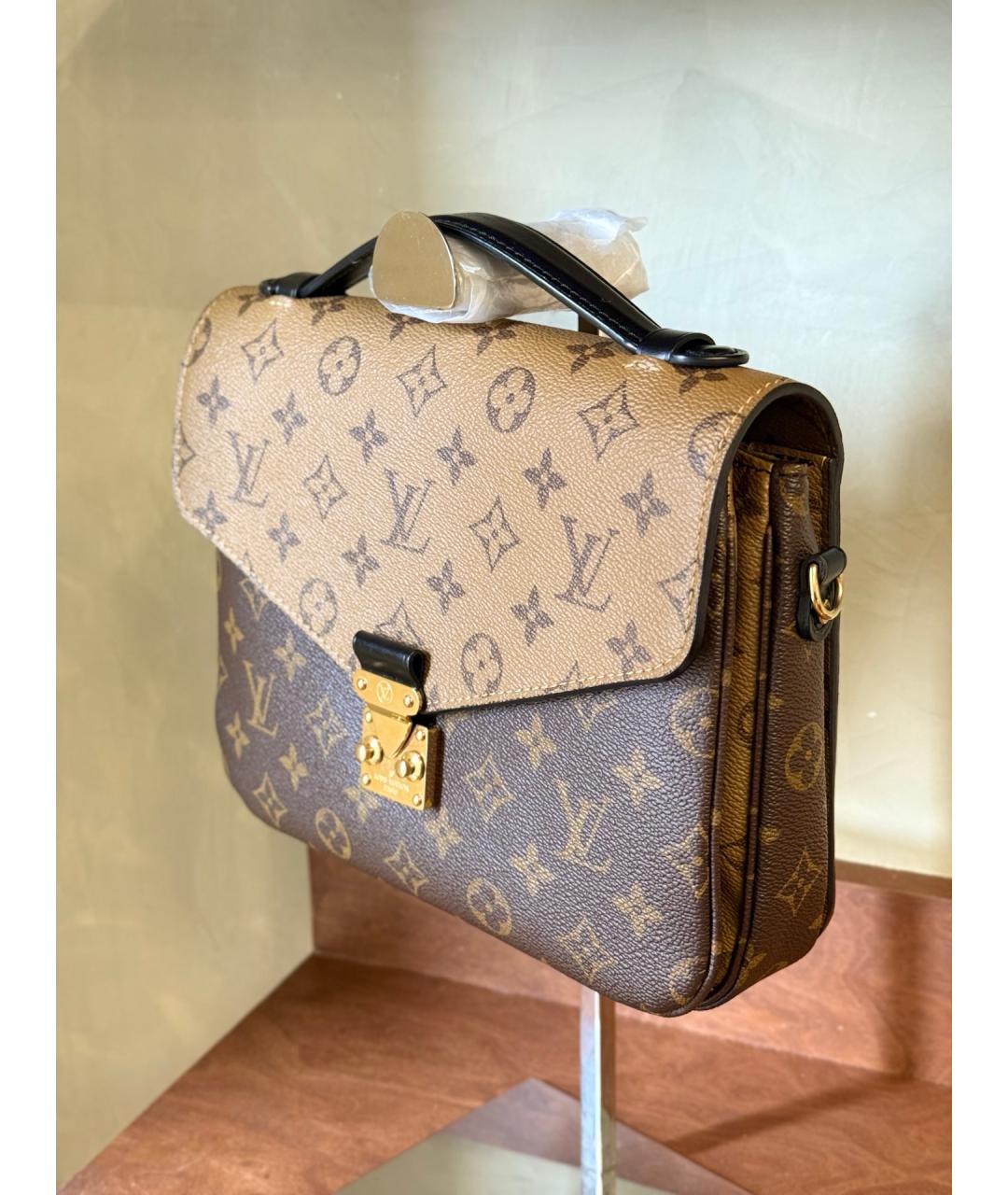 LOUIS VUITTON Коричневая сумка через плечо из искусственной кожи, фото 3