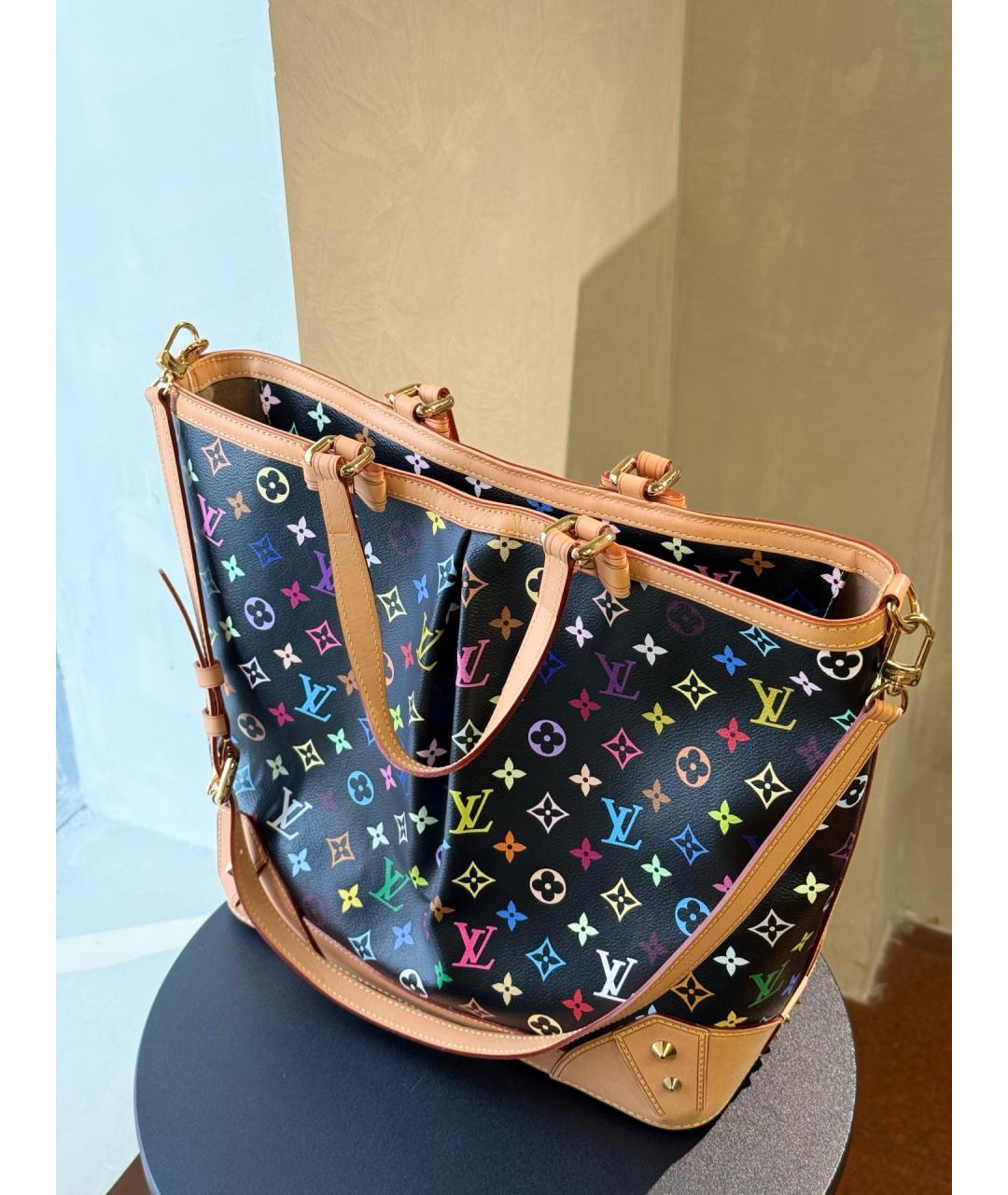 LOUIS VUITTON Черная кожаная сумка через плечо, фото 3