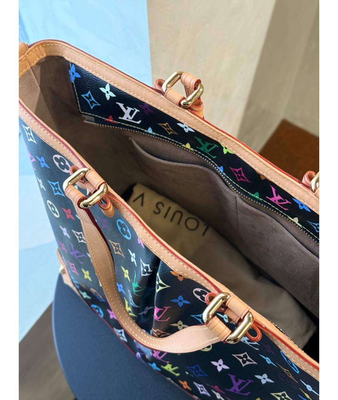 LOUIS VUITTON Черная кожаная сумка через плечо, фото 8