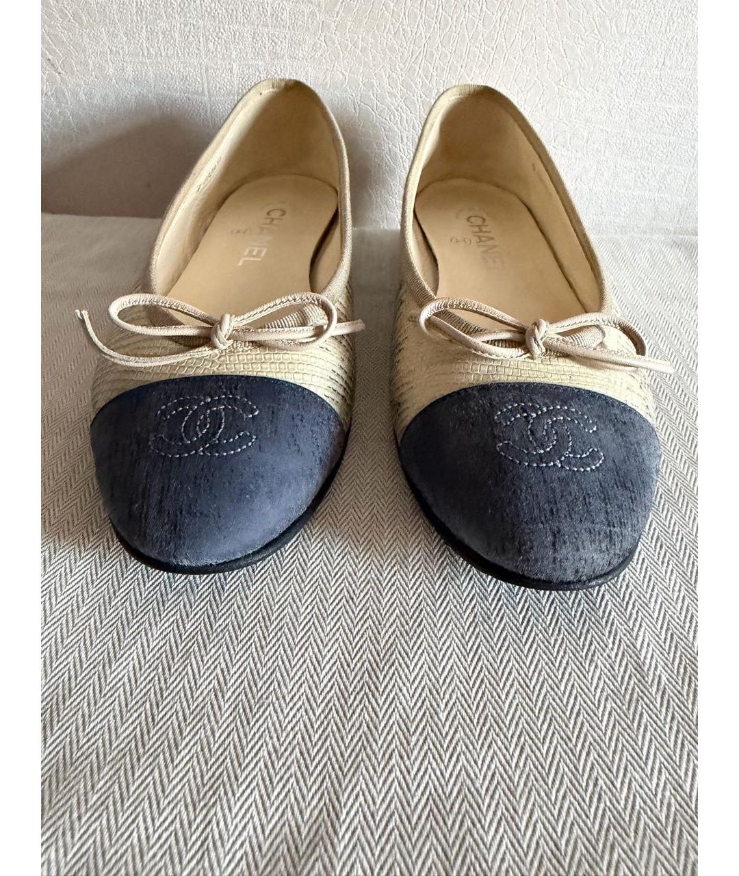 CHANEL Бежевые балетки из экзотической кожи, фото 3