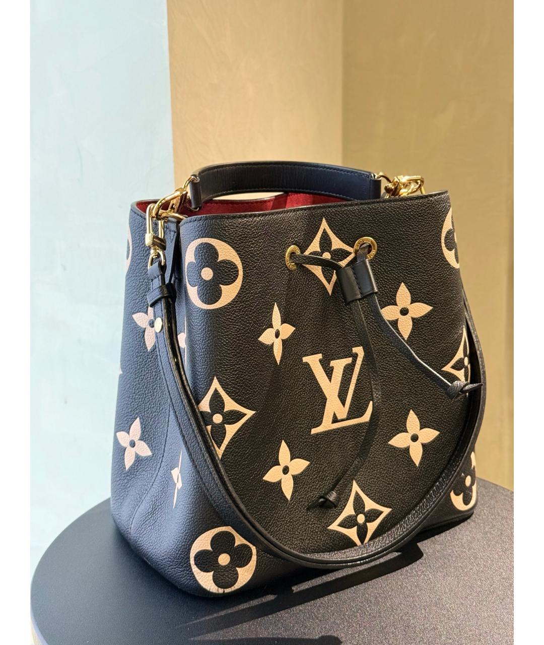 LOUIS VUITTON Черная кожаная сумка через плечо, фото 3