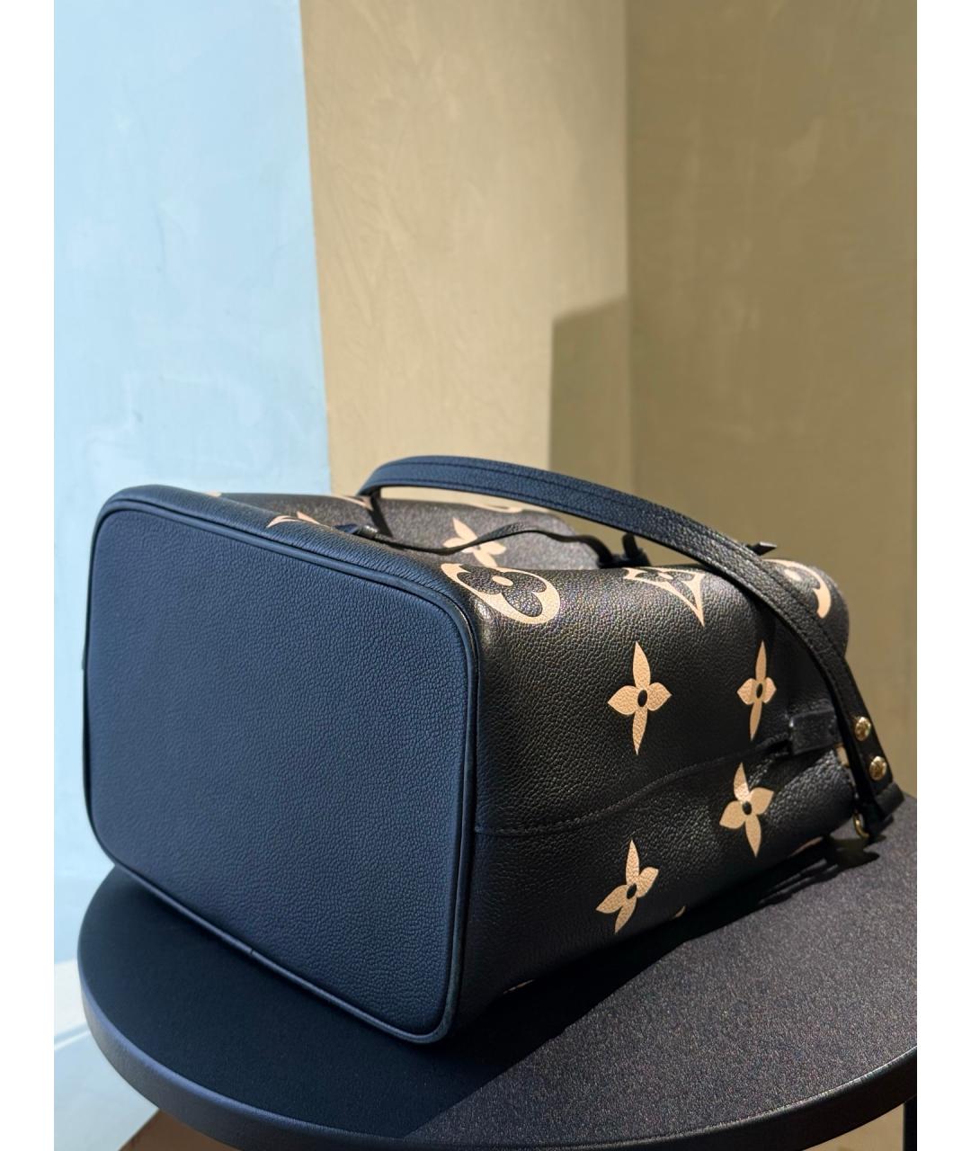 LOUIS VUITTON Черная кожаная сумка через плечо, фото 9