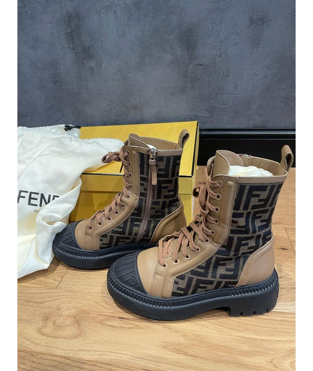 FENDI Коричневые текстильные ботинки, фото 6