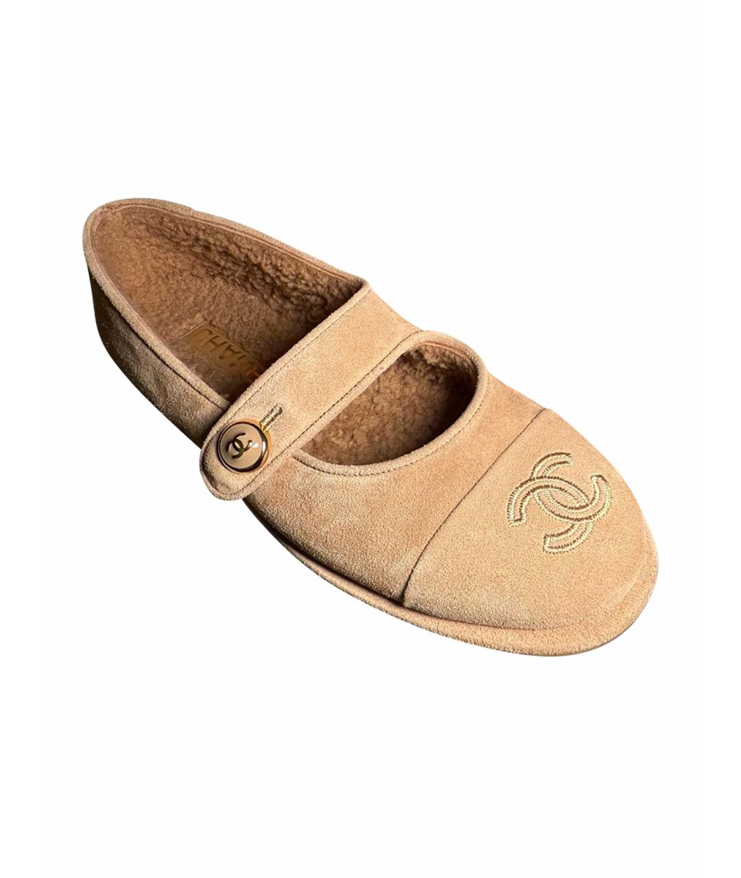 CHANEL Бежевые замшевые балетки, фото 1