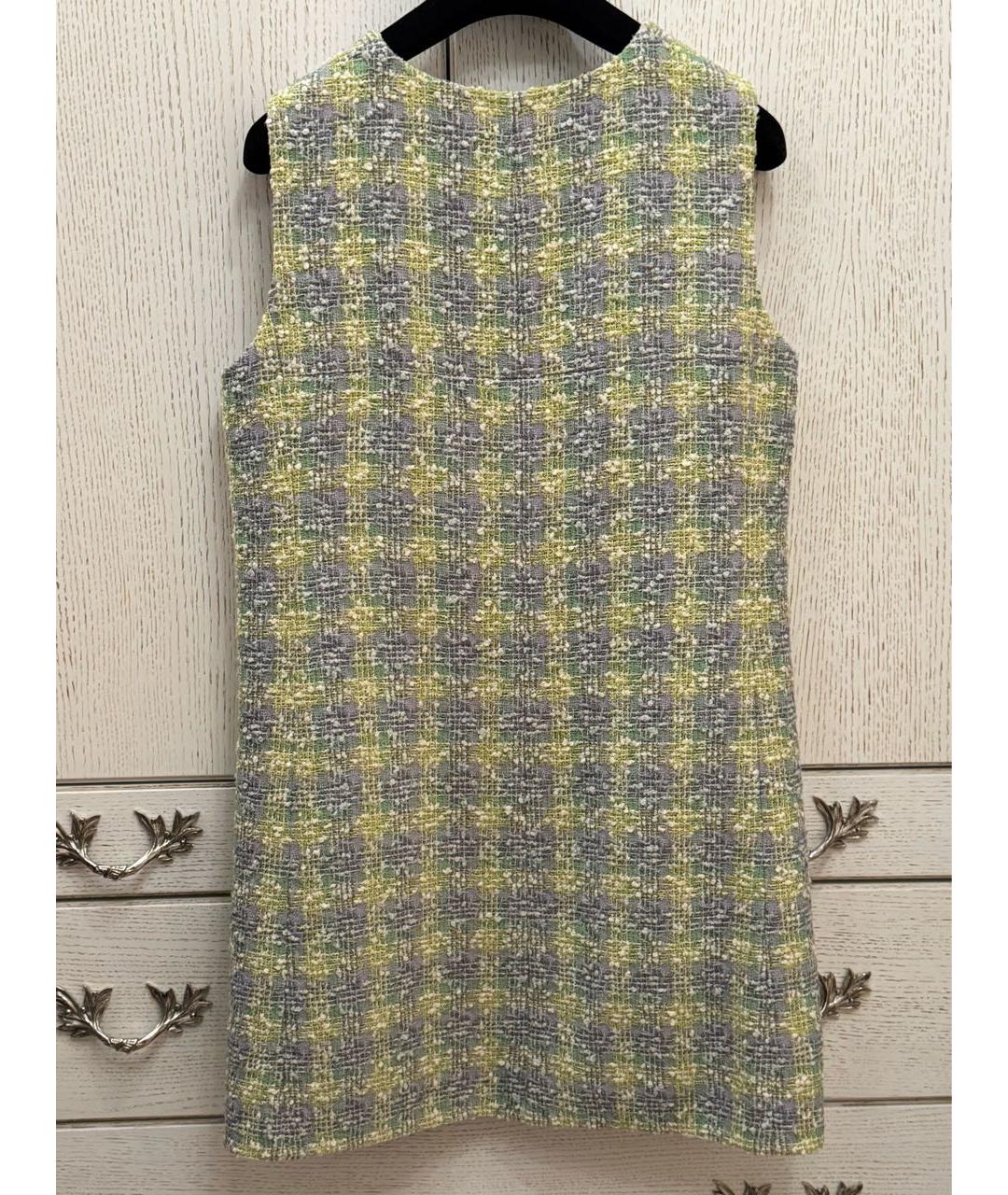 CHANEL Салатовый твидовый жилет, фото 2