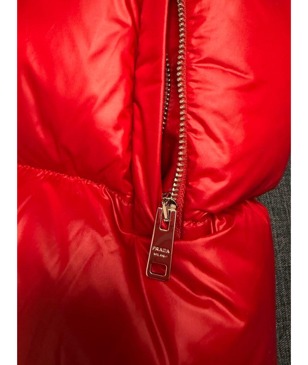 PRADA Красный полиэстеровый пуховик, фото 7