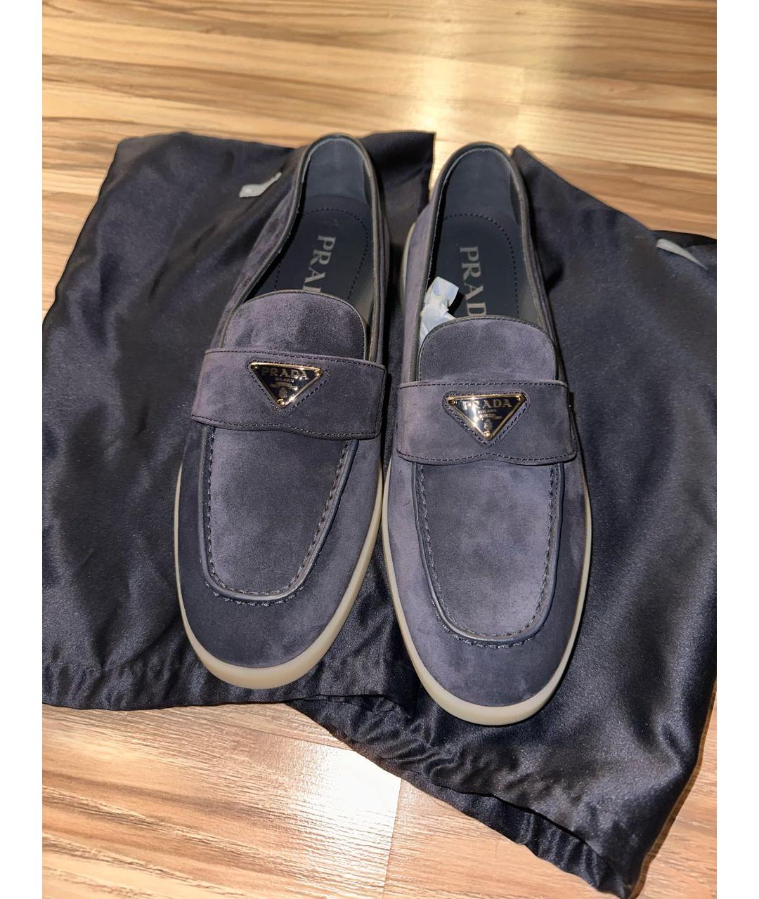 PRADA Темно-синие замшевые лоферы, фото 3