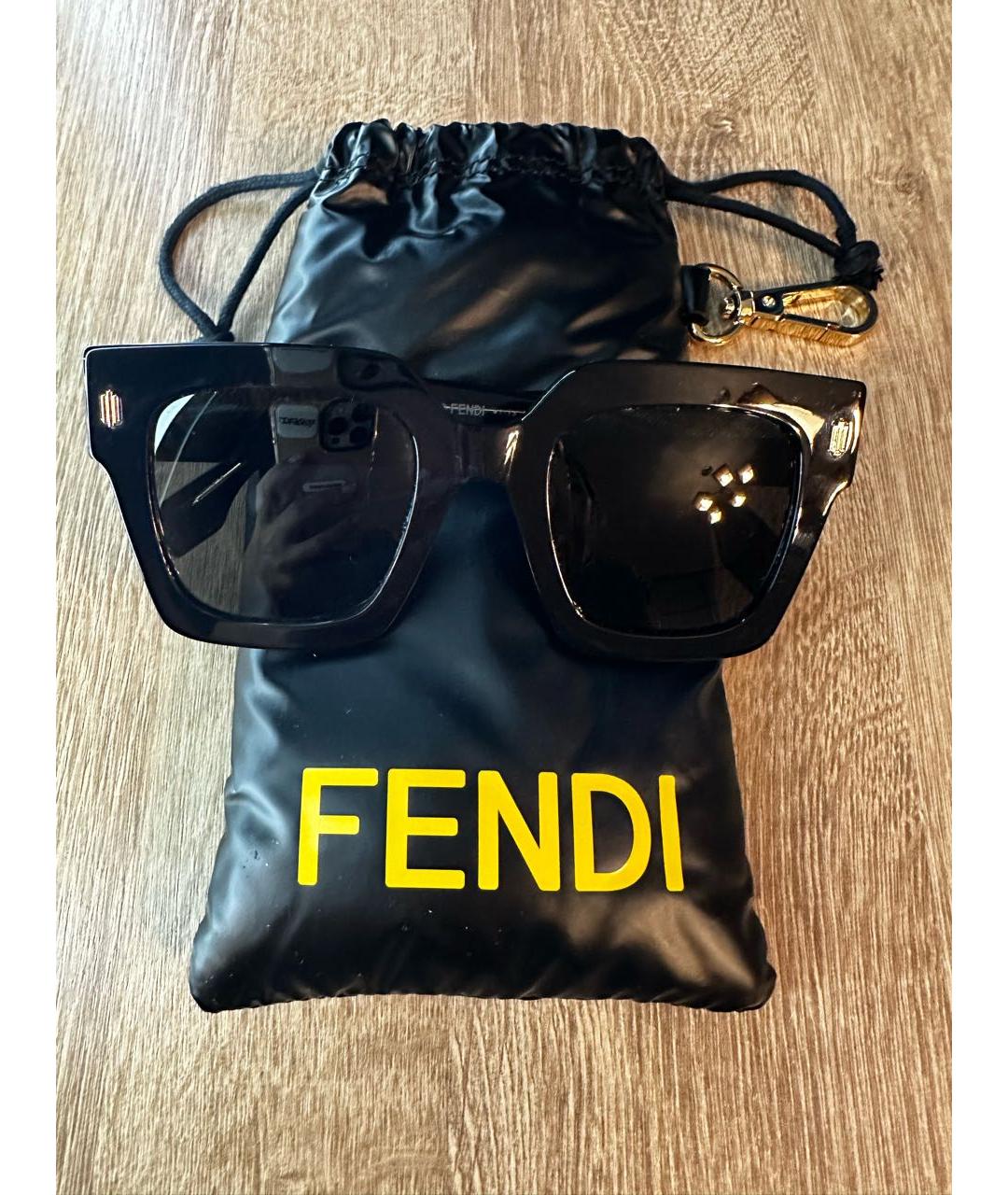 FENDI Черные пластиковые солнцезащитные очки, фото 4