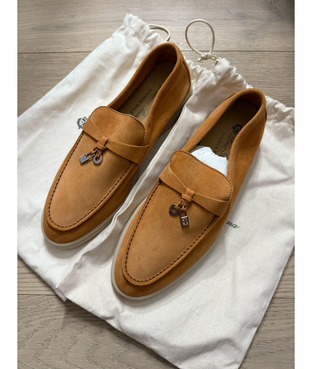 LORO PIANA Горчичные замшевые лоферы, фото 2