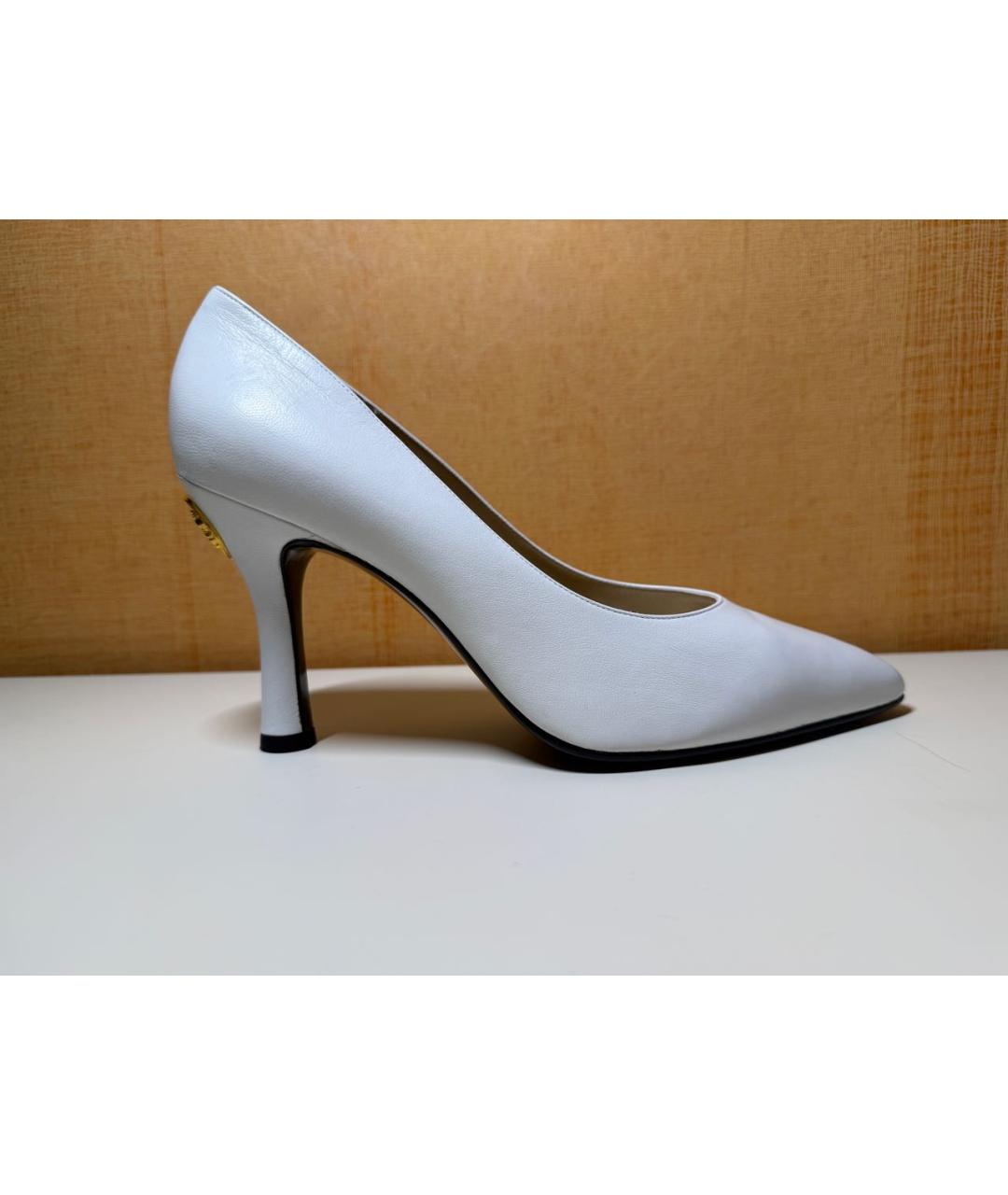VERSACE Белые кожаные туфли, фото 9