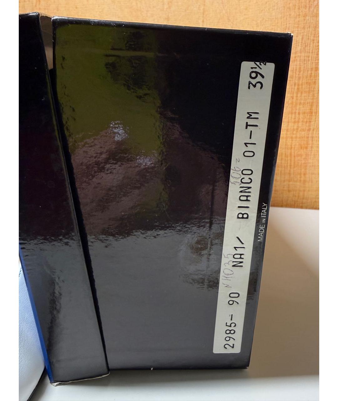 VERSACE Белые кожаные туфли, фото 7