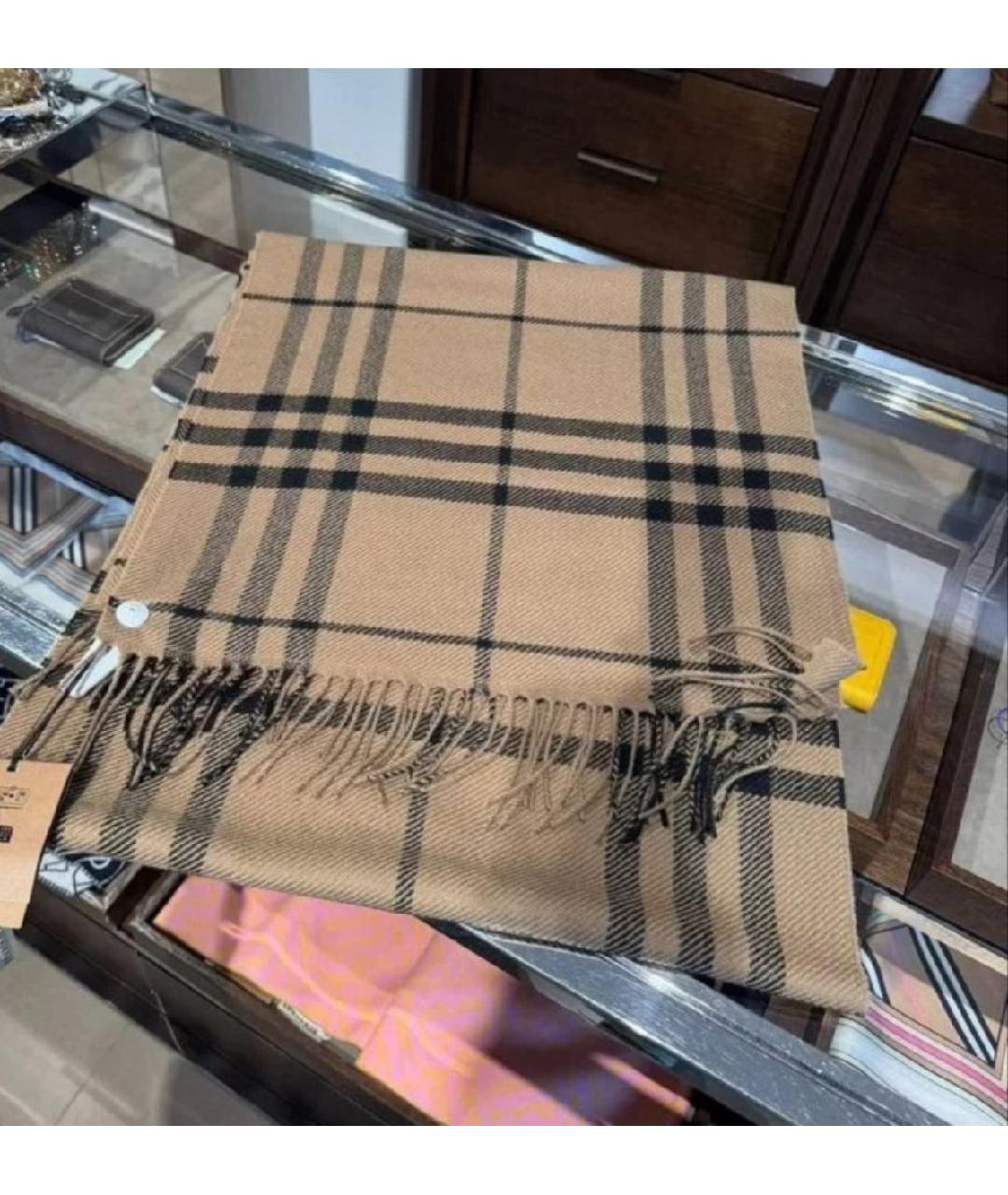 BURBERRY Бежевый шерстяной шарф, фото 4