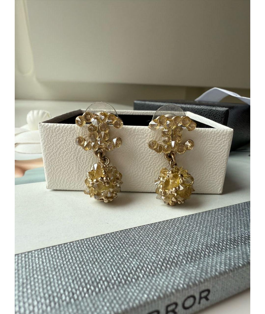 CHANEL Золотые металлические серьги, фото 4