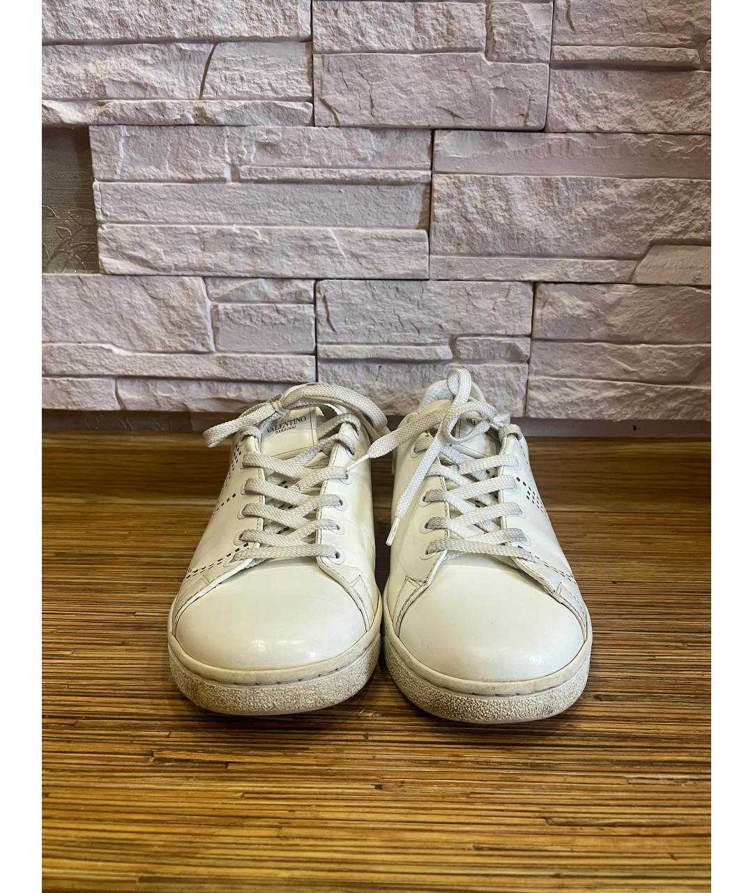 VALENTINO Белые кожаные кеды, фото 2