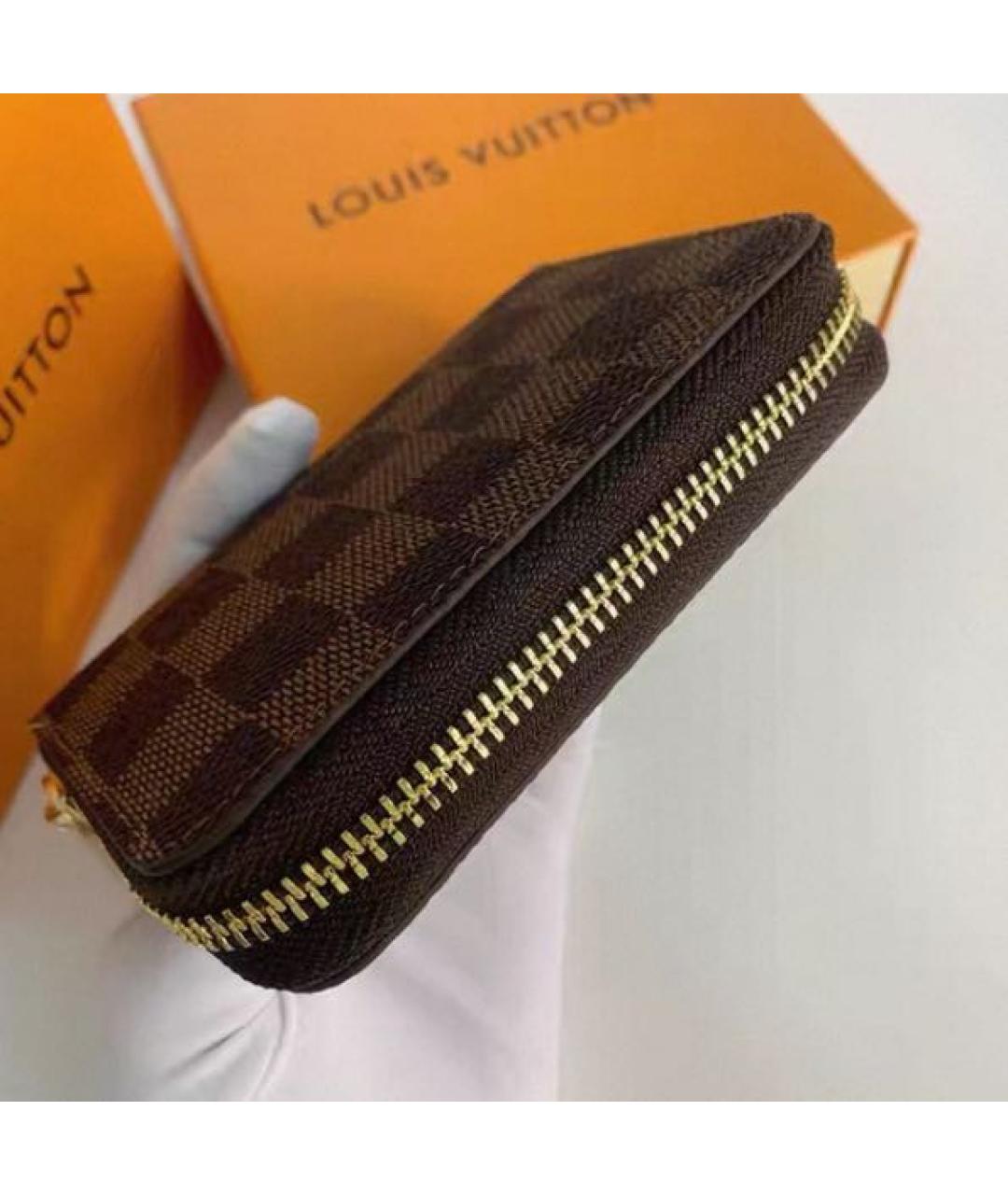 LOUIS VUITTON Коричневый кошелек, фото 3