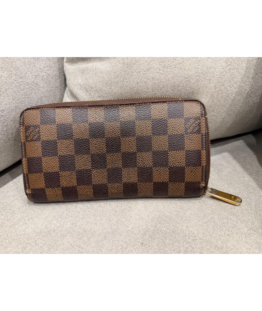 LOUIS VUITTON Коричневый кожаный кошелек, фото 9