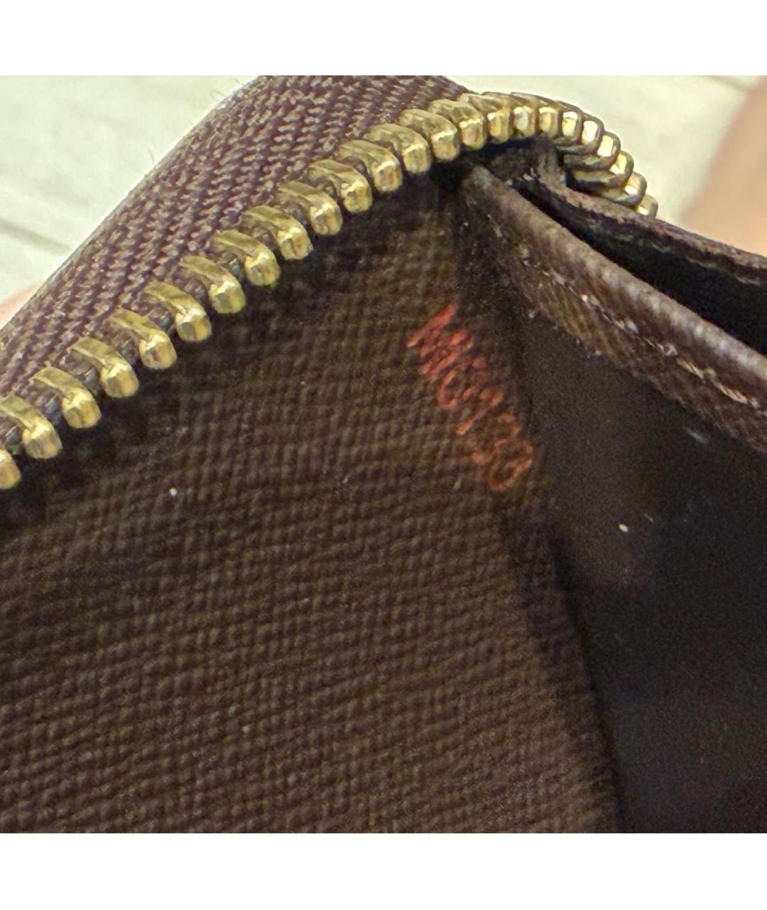 LOUIS VUITTON Коричневый кожаный кошелек, фото 8