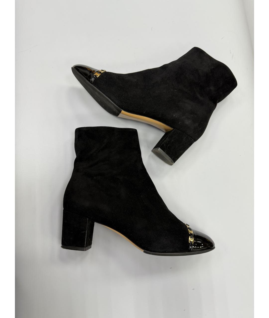 FERRAGAMO Черные замшевые ботильоны, фото 7