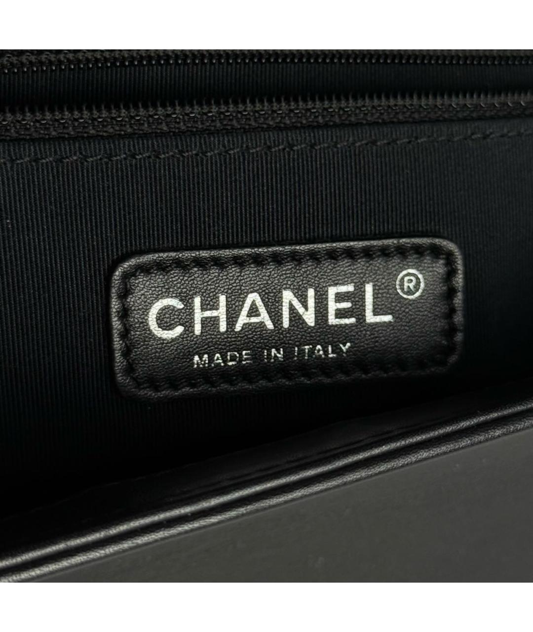 CHANEL Черная кожаная сумка через плечо, фото 5