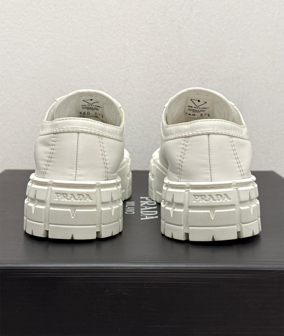 PRADA Белые кожаные кеды, фото 8