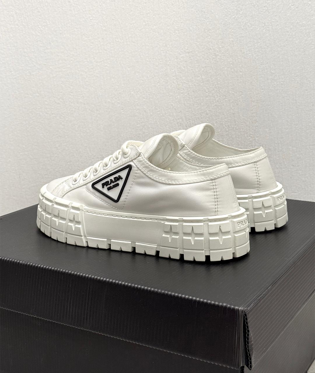 PRADA Белые кожаные кеды, фото 6