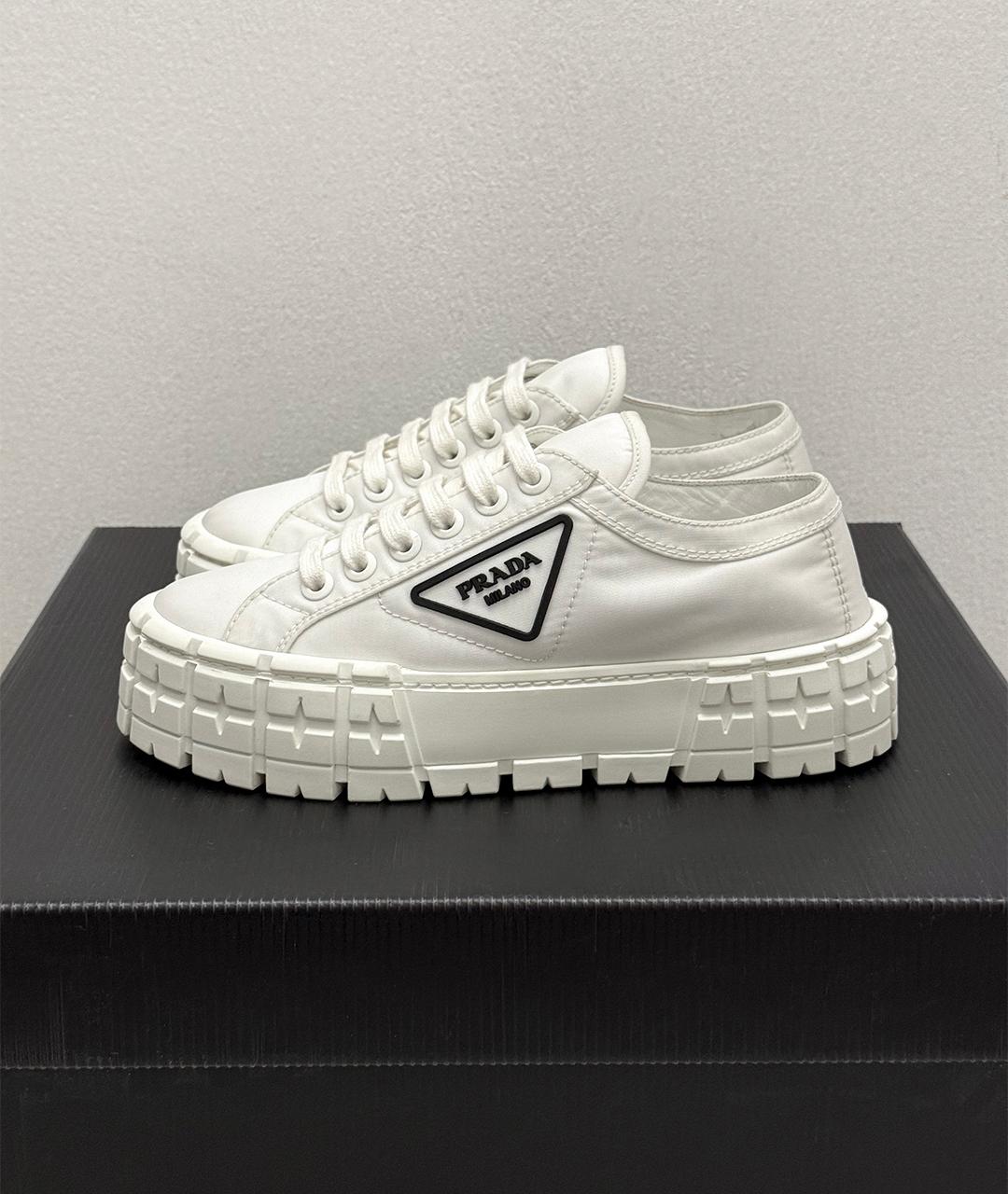 PRADA Белые кожаные кеды, фото 5