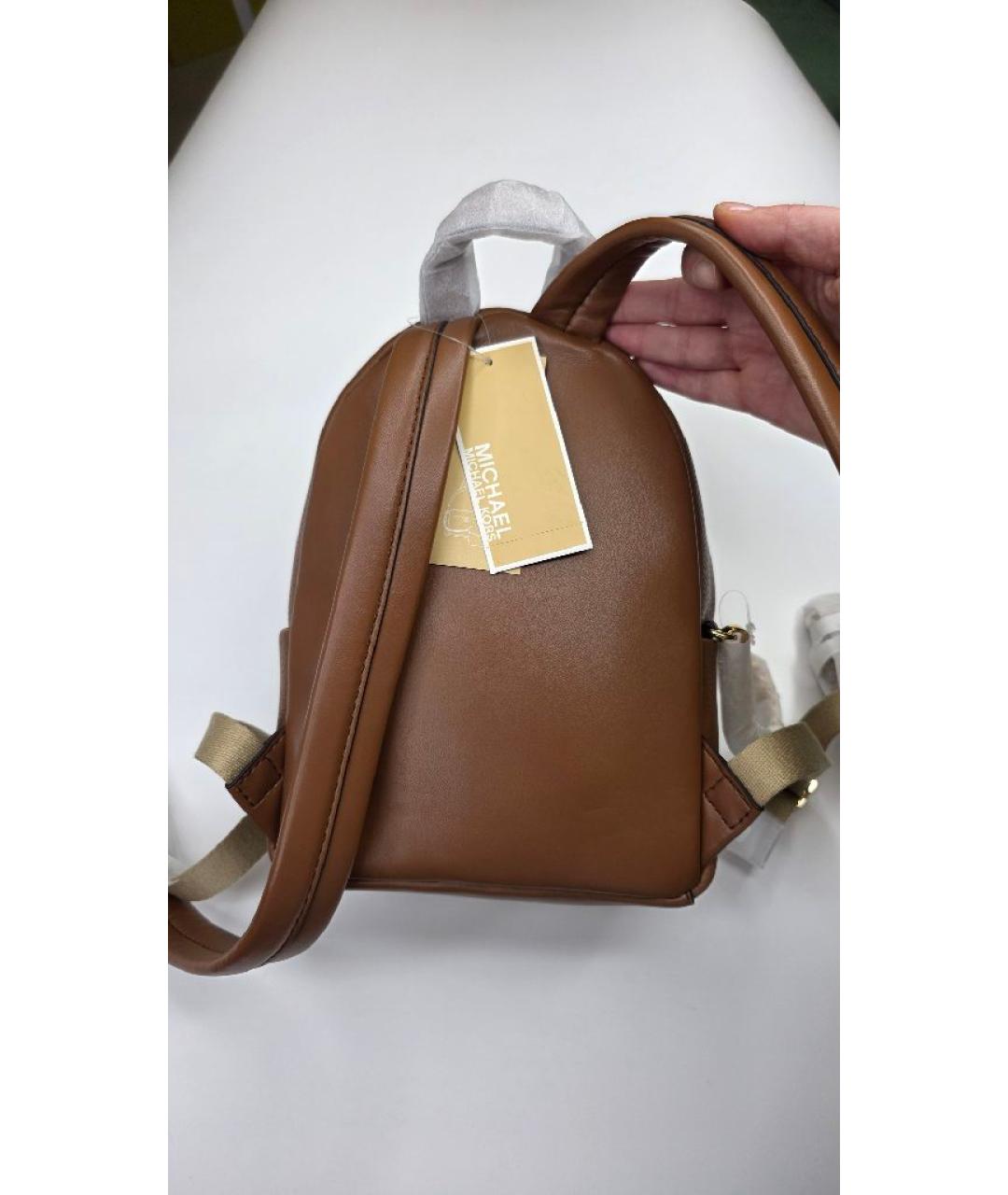 MICHAEL KORS Коричневый кожаный рюкзак, фото 3