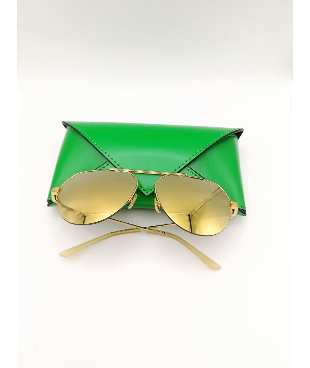 BOTTEGA VENETA Золотые пластиковые солнцезащитные очки, фото 4