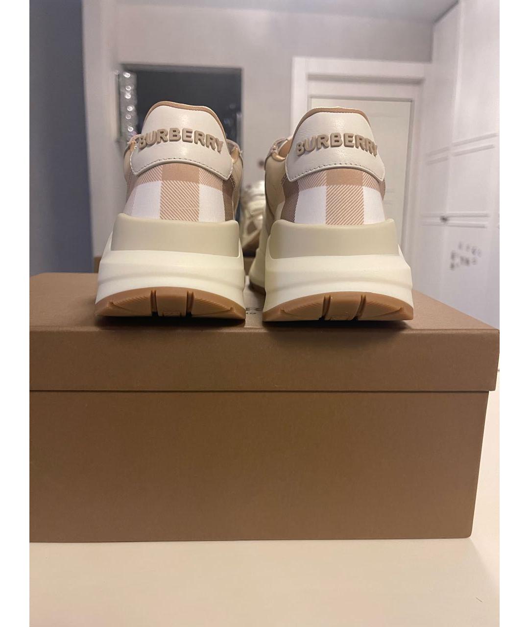 BURBERRY Бежевые кожаные кроссовки, фото 4