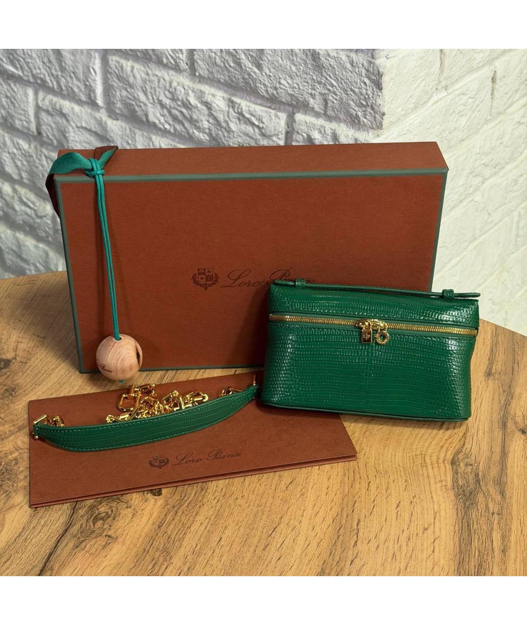LORO PIANA Зеленая сумка с короткими ручками из лакированной кожи, фото 2