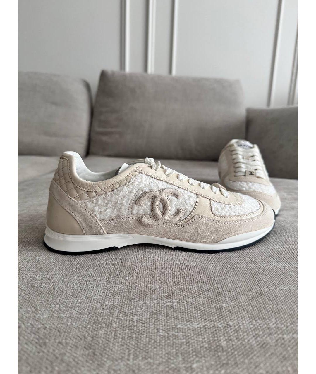 CHANEL Бежевые замшевые кроссовки, фото 5